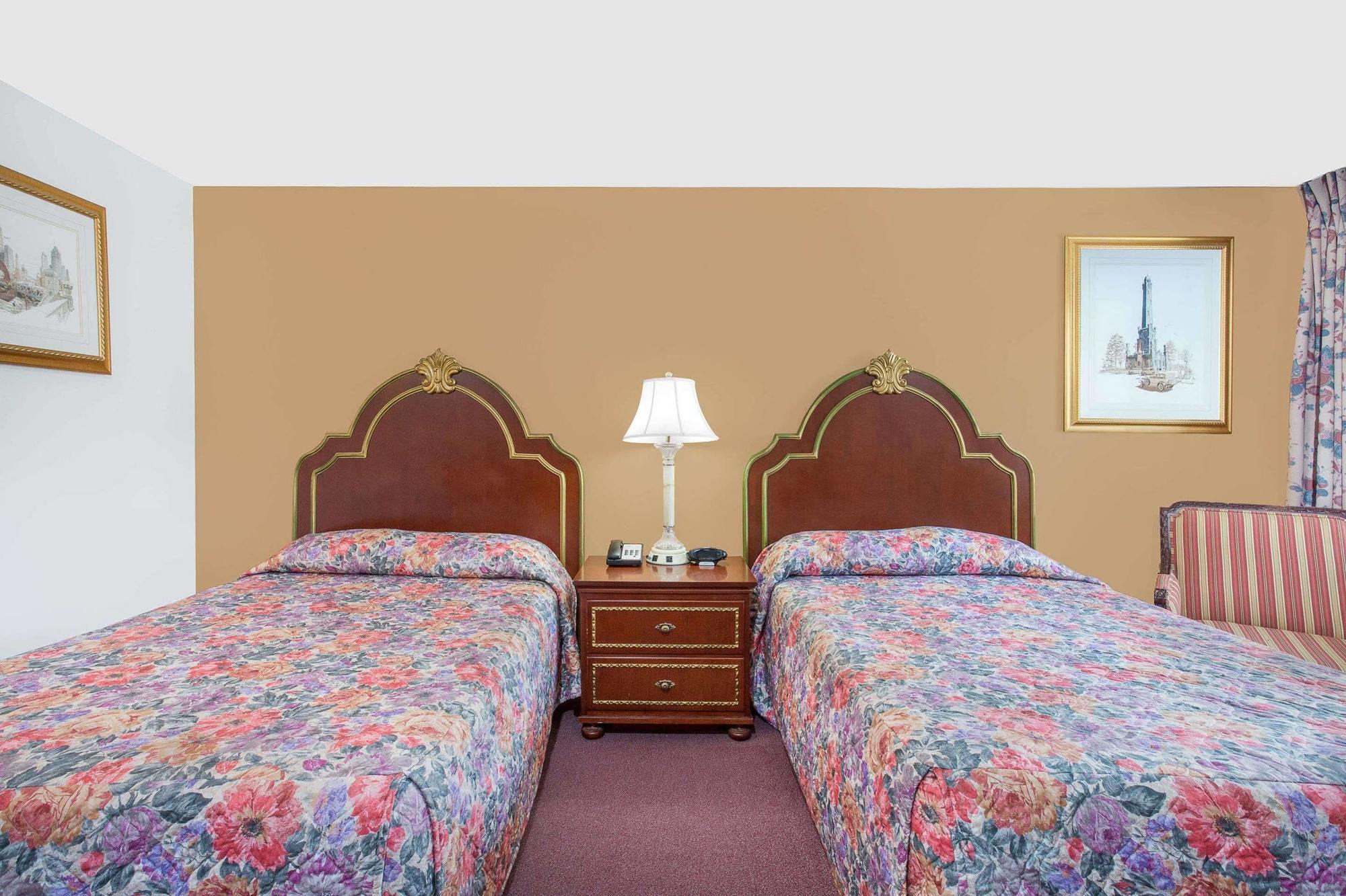 Knights Inn Emporia Extérieur photo